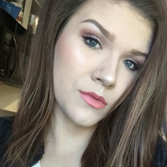 Meet your Posher, Cassidy - Picture 1 of 1